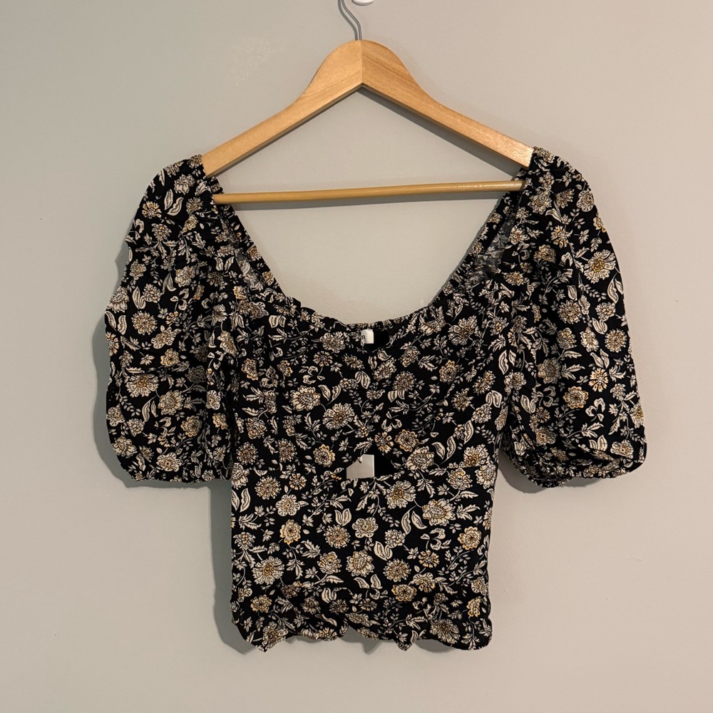 NWT Heartloom Svea Floral Cutout Top - Picture 3 of 10
